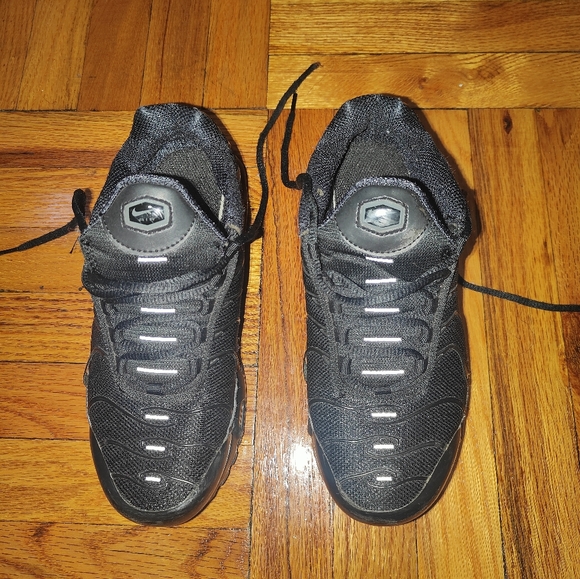 Nike Air Max Plus Boys - Picture 2 of 10